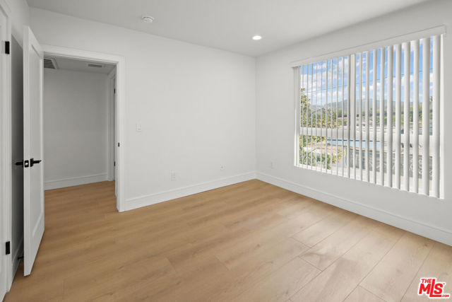 2700 Fletcher Drive, Los Angeles CA: https://media.crmls.org/mediaz/b126fd98-046c-46ed-b829-e83246143a64.jpg