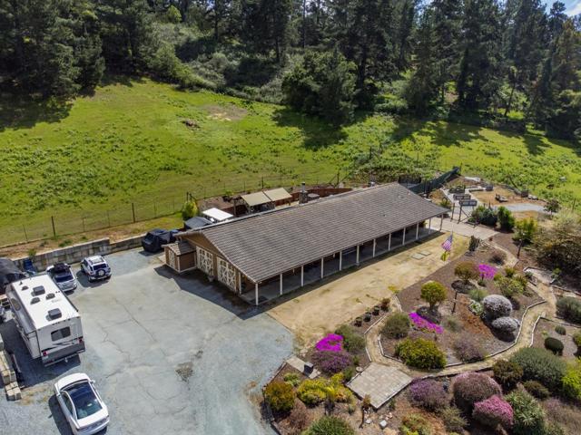 20150 Tarawild Court, Prunedale CA: https://media.crmls.org/mediaz/b1273b89-4093-4823-8206-7e8122ac4f80.jpg