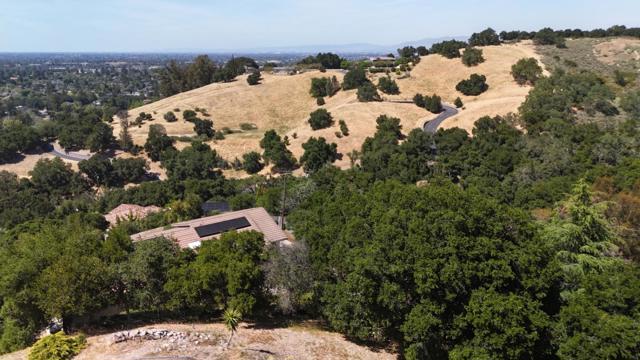 125 Drysdale Drive, Los Gatos CA: https://media.crmls.org/mediaz/b127456a-285b-491a-8ded-55b73754f950.jpg