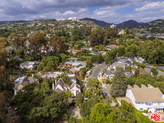 Drew Fenton | 271 Beloit Avenue Los Angeles CA | MLS: 7455926