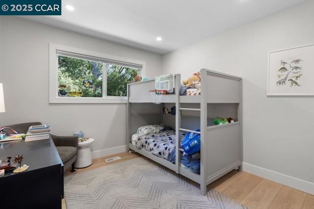 120 Paraiso Dr, Danville CA: https://media.crmls.org/mediaz/b127eb5e-278c-4c43-9fa6-05cff15dc337.jpg