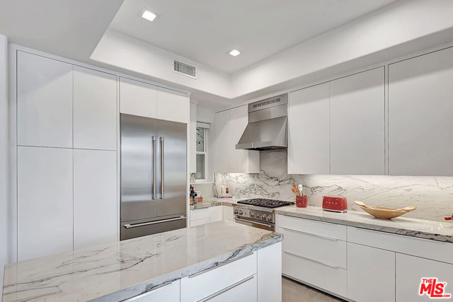 6442 Lunita Road, Malibu CA: https://media.crmls.org/mediaz/b12985c4-4407-48bb-94d5-cf39f1392f15.jpg
