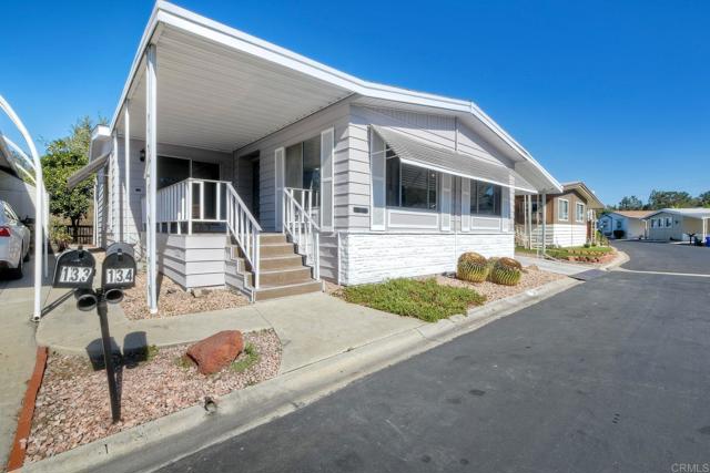Detail Gallery Image 2 of 31 For 2130 Sunset Dr #134,  Vista,  CA 92081 - 2 Beds | 2 Baths