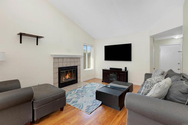 Detail Gallery Image 5 of 22 For 8449 Snow White Dr, El Cajon,  CA 92021 - 3 Beds | 2 Baths