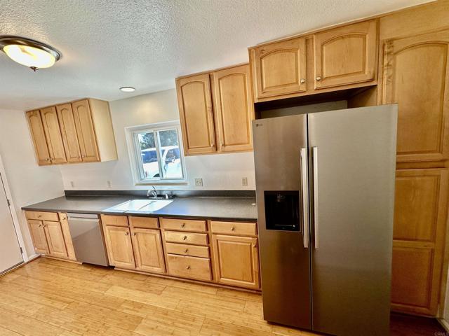 Detail Gallery Image 5 of 61 For 2445 S. Stage Coach Ln, Fallbrook,  CA 92028 - 4 Beds | 3 Baths