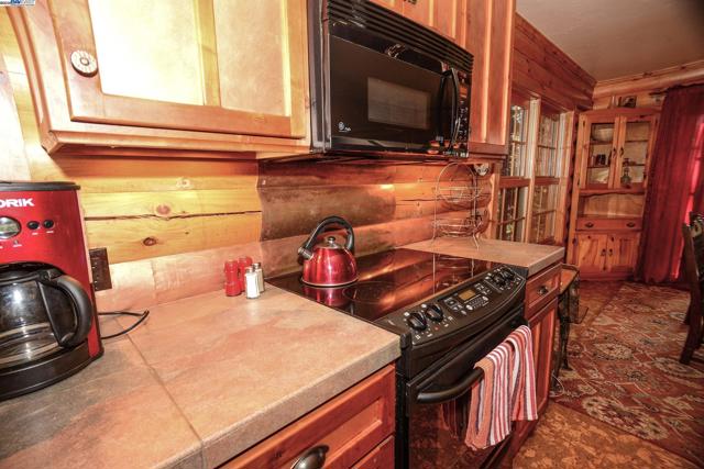 14068 Gas Canyon Rd, Nevada City CA: https://media.crmls.org/mediaz/b12a745c-9e2d-4d07-bf32-23343ffb8c1d.jpg