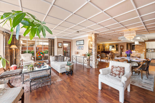18 Calle De Las Nubes, Palm Springs CA: https://media.crmls.org/mediaz/b12a84b2-1708-4697-a8ca-50130f9fd8d3.jpg