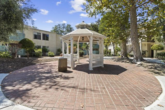 5700 Etiwanda Avenue, Tarzana CA: https://media.crmls.org/mediaz/b12b871c-7619-4673-a43b-4020971a36b5.jpg