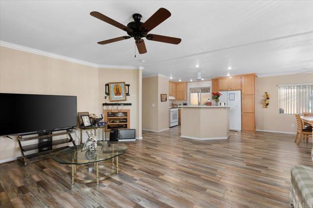 718 Sycamore Avenue, Vista CA: https://media.crmls.org/mediaz/b12c6155-7271-4422-beee-4993e507b051.jpg