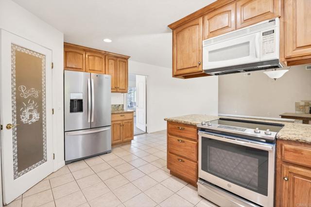 Detail Gallery Image 18 of 52 For 1420 Wilshire Rd, Fallbrook,  CA 92028 - 3 Beds | 2/1 Baths