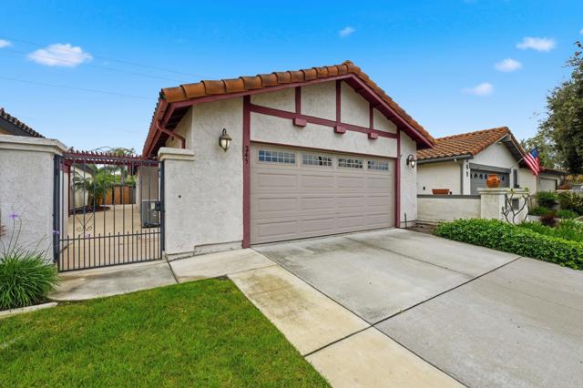 Detail Gallery Image 2 of 30 For 245 Smoke Tree Pl, Oceanside,  CA 92057 - 2 Beds | 2 Baths