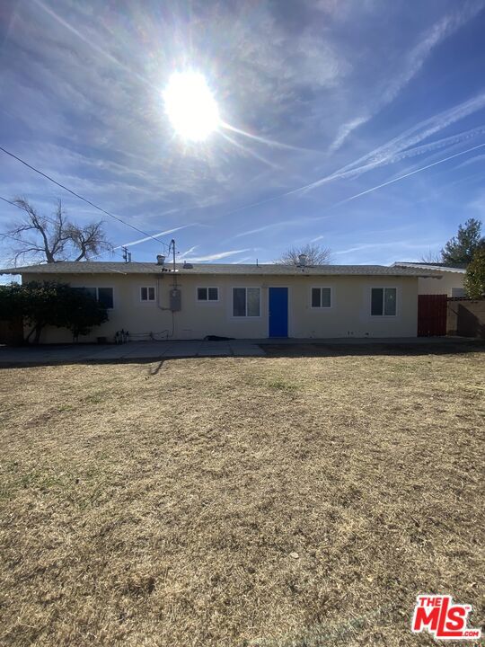 639 E Avenue J, Lancaster CA: https://media.crmls.org/mediaz/b12e1d6d-6b49-4606-8e33-547fb3e66647.jpg