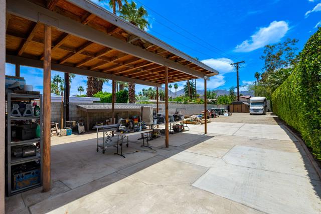 74619 Fairway Drive, Palm Desert CA: https://media.crmls.org/mediaz/b12e91b8-4dd6-4aff-82cc-7a1c38d429c6.jpg