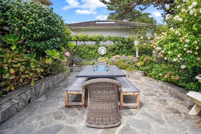 187 Sloat Ave, Pacific Grove CA: https://media.crmls.org/mediaz/b12ebe7b-a35f-47dd-a395-24b3871d0261.jpg