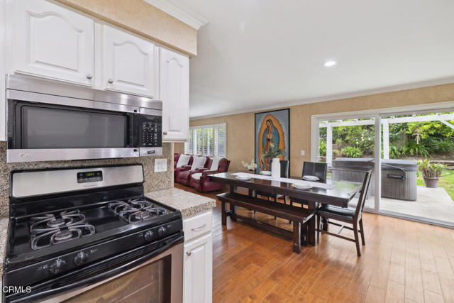 Detail Gallery Image 6 of 29 For 1519 Lyndhurst Ave, Camarillo,  CA 93010 - 4 Beds | 2 Baths