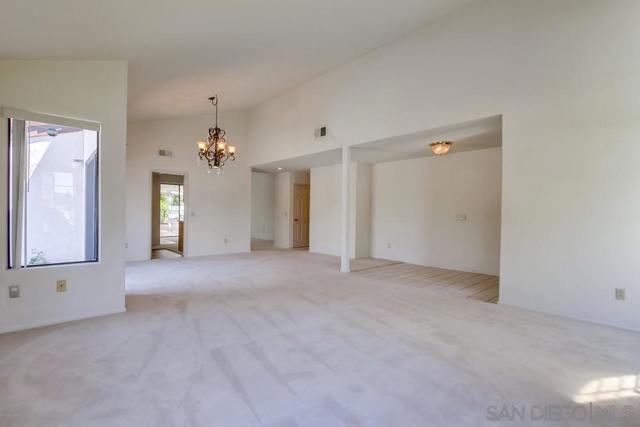 11742 Avenida Sivrita, San Diego CA: https://media.crmls.org/mediaz/b12fe823-37b1-4d24-80fe-566e84778c8c.jpg