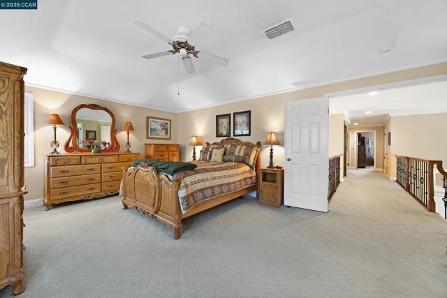 100 Chadbourne Dr, Danville CA: https://media.crmls.org/mediaz/b1301b76-1e59-4e9d-a0cd-c84934921a04.jpg