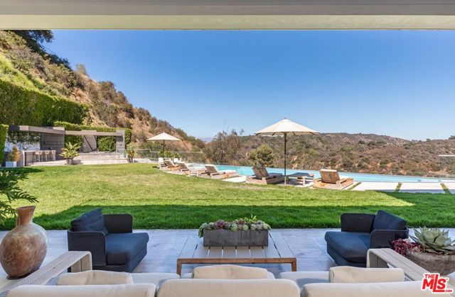 1740 Bel Air Road, Los Angeles CA: https://media.crmls.org/mediaz/b1307bb4-f30c-4fd5-ac67-c3cf2286d9a7.jpg