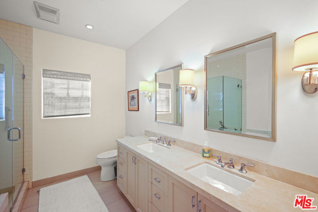 2025 S Beverly Glen Boulevard, Los Angeles CA: https://media.crmls.org/mediaz/b130f7bc-b88b-4c73-bee2-359b3291b350.jpg
