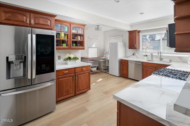 Detail Gallery Image 13 of 53 For 728 Cordova Ave, Glendale,  CA 91206 - 3 Beds | 3 Baths