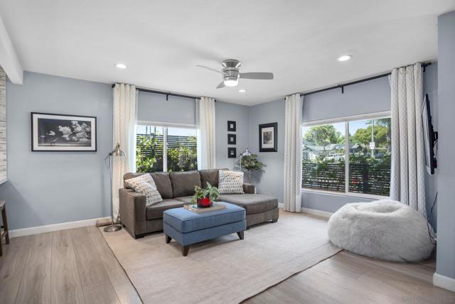 4407 Bancroft St, San Diego CA: https://media.crmls.org/mediaz/b132bc98-da26-4ef6-97a7-50614b537c9e.jpg