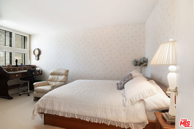 1621 Hilts Avenue, Los Angeles CA: https://media.crmls.org/mediaz/b13397a4-6d95-49a2-88c4-e9ef7ec08733.jpg