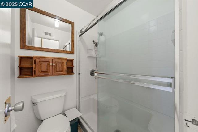316 Meadows Dr, Vallejo CA: https://media.crmls.org/mediaz/b133f87d-c7e9-456c-8d82-84a68862e1da.jpg