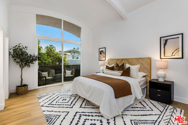 4804 La Villa Marina, Marina del Rey CA: https://media.crmls.org/mediaz/b13471f4-c17c-4550-bd3d-d11251e28cd4.jpg