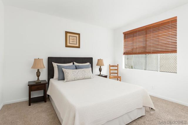 3607 Frenzel Cirl, Oceanside CA: https://media.crmls.org/mediaz/b134a17f-2a79-4a74-bc8b-e4ac6abb681c.jpg
