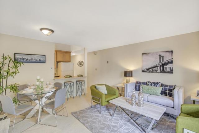 650 Alamo Court, Mountain View CA: https://media.crmls.org/mediaz/b134b014-1e88-4562-99c1-15bd75981294.jpg
