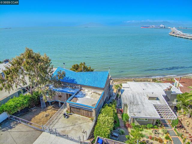841 Ocean Ave, Richmond CA: https://media.crmls.org/mediaz/b134ebd5-1a02-4eab-8f34-4cd69b6b1ebb.jpg