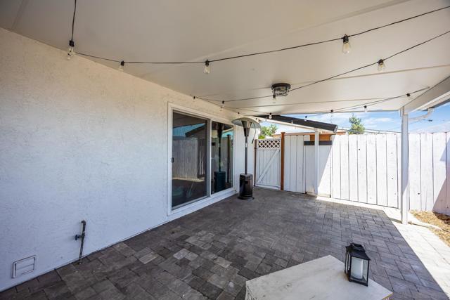 1210 Maria Ave, Spring Valley CA: https://media.crmls.org/mediaz/b135e173-fe3d-46ac-b760-c12e5826a26c.jpg