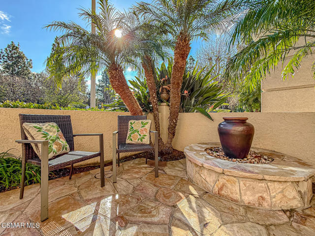 11535 Northdale Drive, Moorpark CA: https://media.crmls.org/mediaz/b136ad3b-2e63-406e-b833-8f68846afca8.jpg