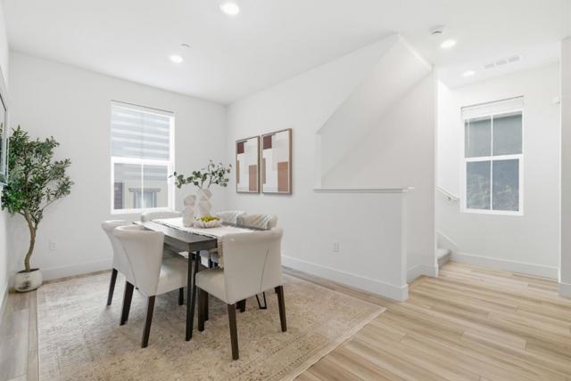 9065 Tallship Way, Newark CA: https://media.crmls.org/mediaz/b136ff70-db9f-45ae-82c0-a096a8ae4640.jpg