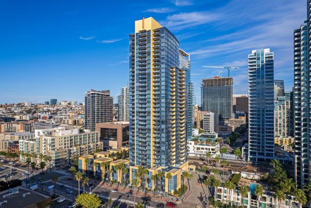 1325 Pacific Hwy, San Diego CA: https://media.crmls.org/mediaz/b13730aa-4eb9-479a-b9c3-c16f9a6bcfcb.jpg