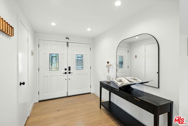 20835 Tiara Street photo 2