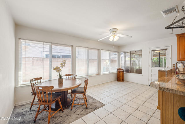 2085 Bolivar Court, Simi Valley CA: https://media.crmls.org/mediaz/b1381c7e-51a1-46a3-abad-ffbfed28bfa5.jpg