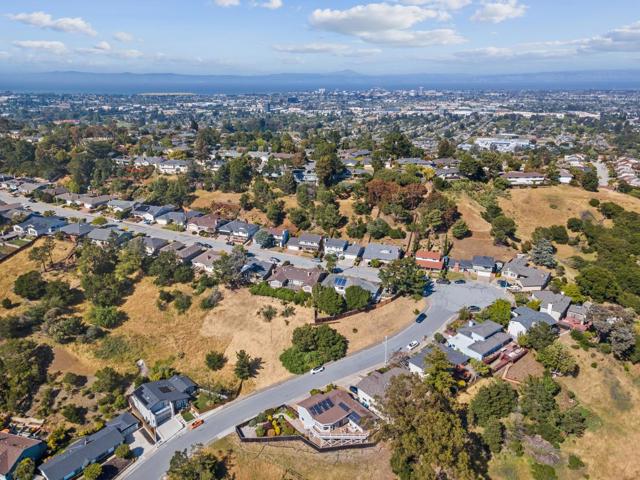 1243 Homewood Avenue, San Mateo CA: https://media.crmls.org/mediaz/b1385999-ed06-44cb-a4e7-bd82dc5bb9b8.jpg