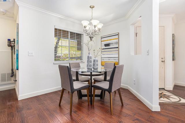 705 WATSON CANYON CT, San Ramon CA: https://media.crmls.org/mediaz/b1389adf-7a37-49d9-8140-18f41fcb2f49.jpg