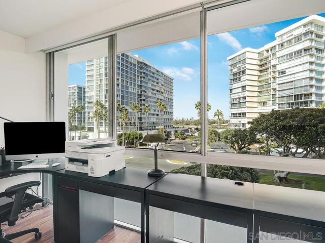 1830 Avenida Del Mundo, Coronado CA: https://media.crmls.org/mediaz/b139450f-e0f5-46d2-aac0-59575cf9f309.jpg