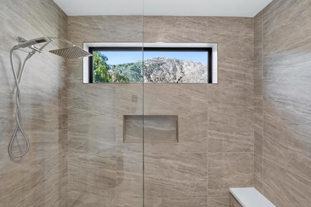 795 Obsidian W Loop, Palm Springs CA: https://media.crmls.org/mediaz/b139a4d2-59b5-4753-9fd6-a17d49918546.jpg