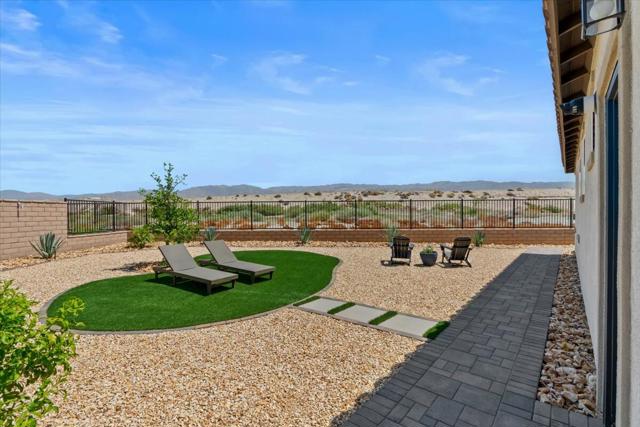 42940 Ascona Lane, Indio CA: https://media.crmls.org/mediaz/b13a7114-74bb-44c7-baa8-b2a39d6282e2.jpg