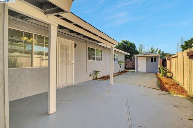 2675 Leeward St, Hayward CA: https://media.crmls.org/mediaz/b13ac0d4-a1b0-46a7-b039-681914b05883.jpg