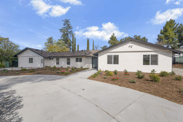 2651 Sirius Street, Thousand Oaks CA: https://media.crmls.org/mediaz/b13ac145-4c1d-42e8-a12b-38d738af1f17.jpg