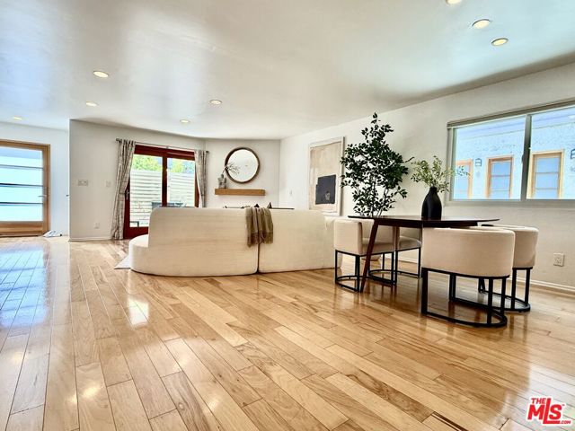 2016 Euclid Street, Santa Monica CA: https://media.crmls.org/mediaz/b13af70d-3a53-4fbf-87e6-e59354a8943d.jpg