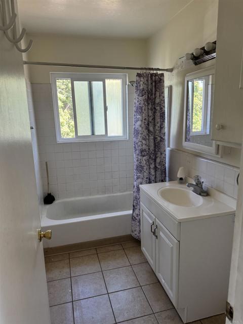 3705 3707 Jill Lane, La Mesa CA: https://media.crmls.org/mediaz/b13bdf60-fa51-4310-8add-7aa3ad6bdb05.jpg