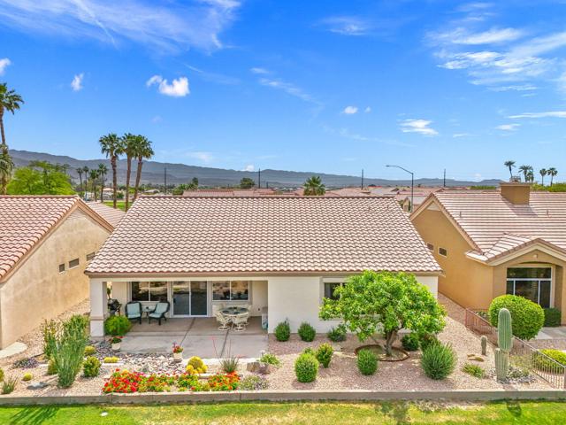 38995 Brandywine Avenue, Palm Desert CA: https://media.crmls.org/mediaz/b13bf825-d97e-4131-aa4a-d3b0998dada8.jpg