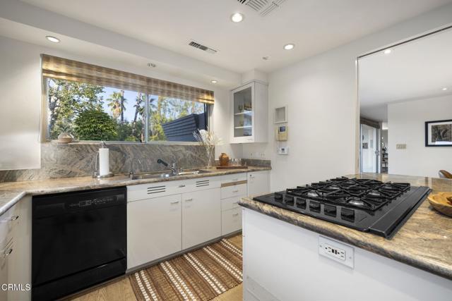 635 Rockwood Road, Pasadena CA: https://media.crmls.org/mediaz/b13c2a1d-67ed-46e8-965b-985753cc8667.jpg
