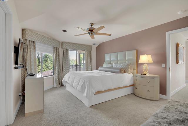 4478 Deer Ridge Road, Danville CA: https://media.crmls.org/mediaz/b13c821b-4425-458d-bd28-8e44dc6ccb21.jpg