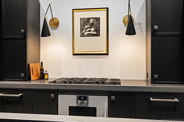 2500 6th Ave, San Diego CA: https://media.crmls.org/mediaz/b13dc4b3-39df-4e46-a8db-d41541a62d4b.jpg